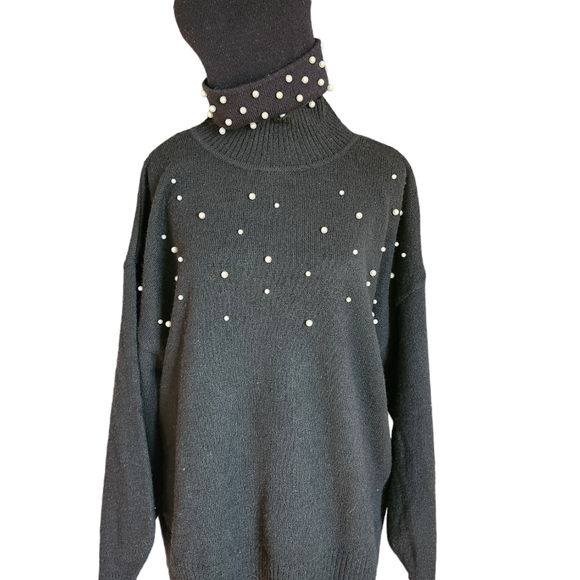 Pearl sweater with matching accessories - Picture 9 of 9